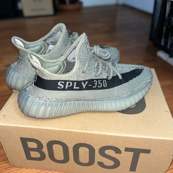 yeezy 350 v2 “granite” barley used with box . - Picture 2 of 6